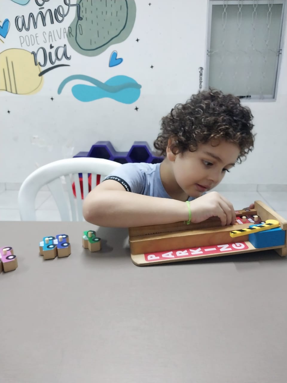Criança do Instituto Acari